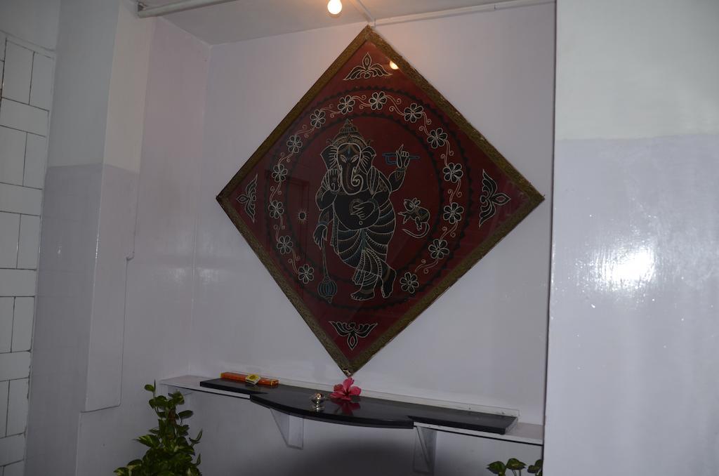 כלכותה Kim Lawn Guest House מראה חיצוני תמונה