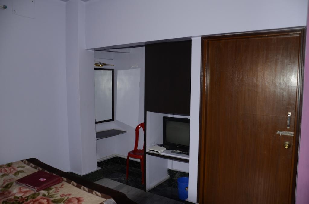 כלכותה Kim Lawn Guest House מראה חיצוני תמונה